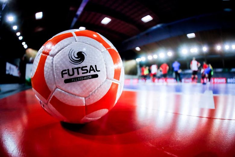 Đá 5 người trong futsal là gì? Làm cách nào để triển khai chiến thuật đá 5?