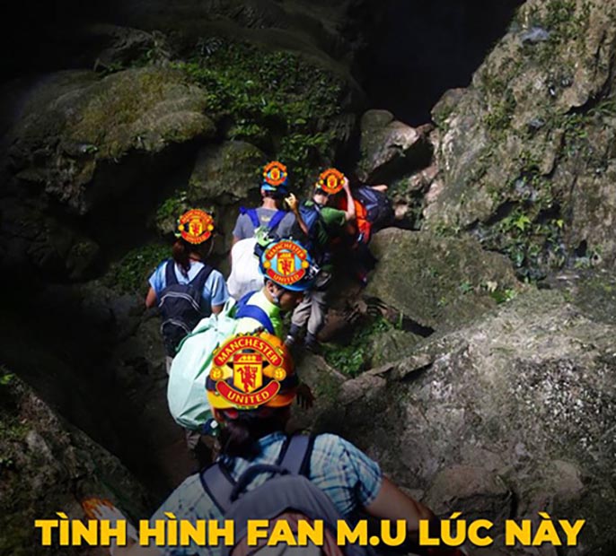 Ảnh chế fan mu chui vào hang