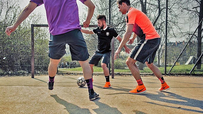 Bóng đá đường phố là gì? Tại sao bóng đá đường phố sản sinh ra nhiều ngôi sao?