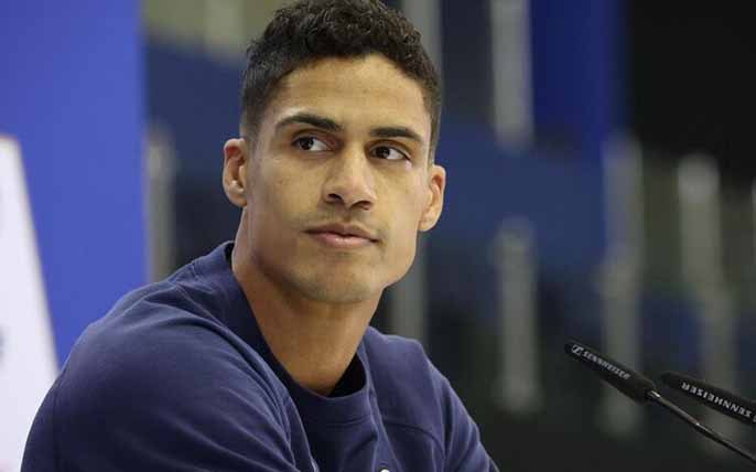 Raphael Varane tuyên bố giải nghệ ở tuổi 29