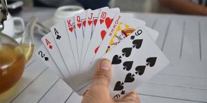 Luật chơi Tiến Lên miền Bắc dễ hiểu: Nắm luật là chơi thắng